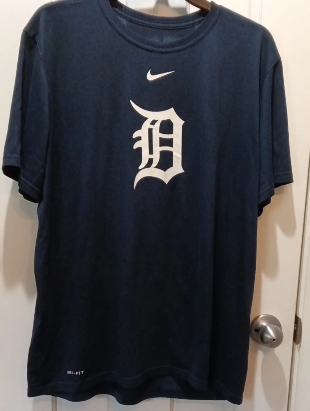 Nike Men's Navy Blue Dri-FIT Detroit 'D' Graphic Tee